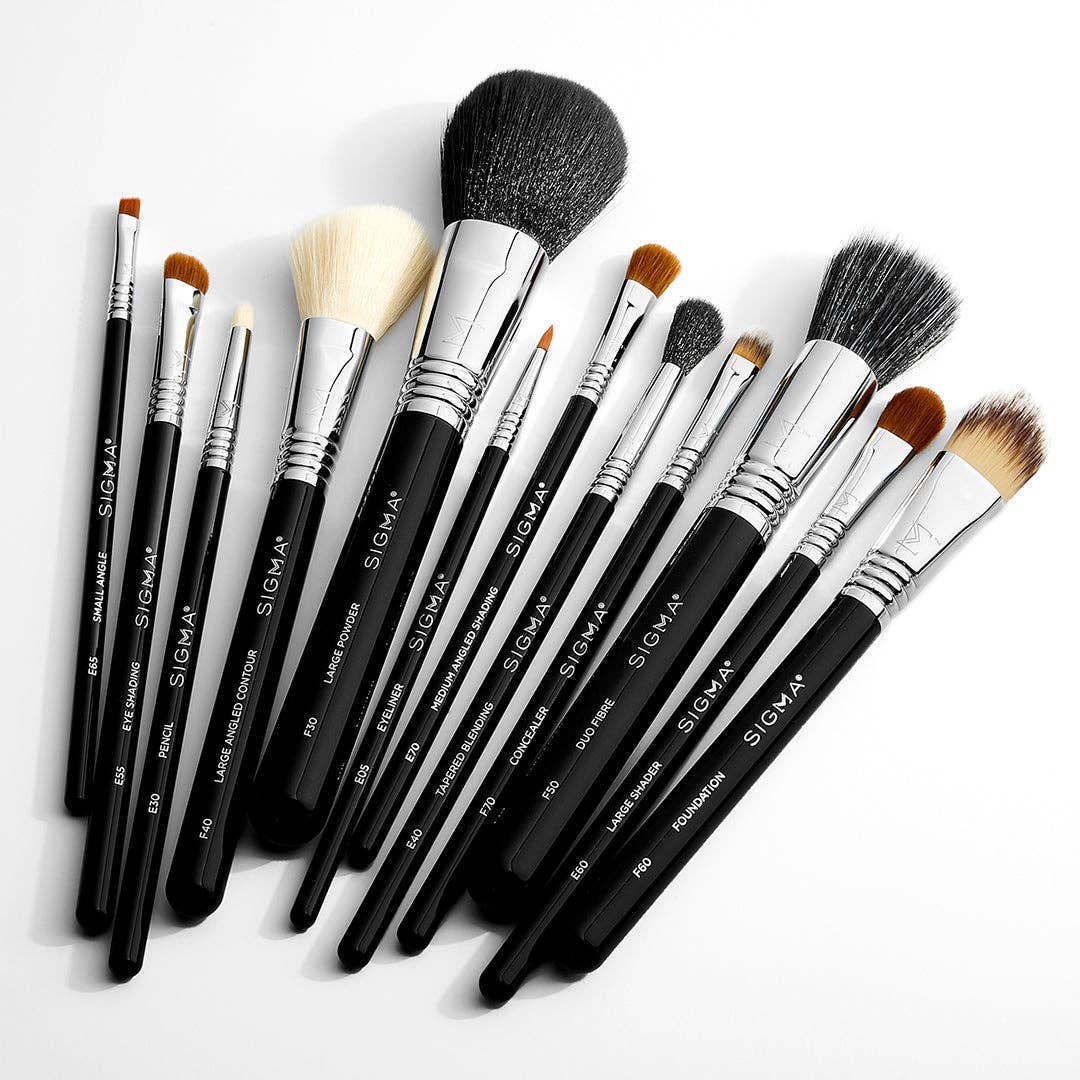 Angled Brow Brush - Eye Makeup Tool