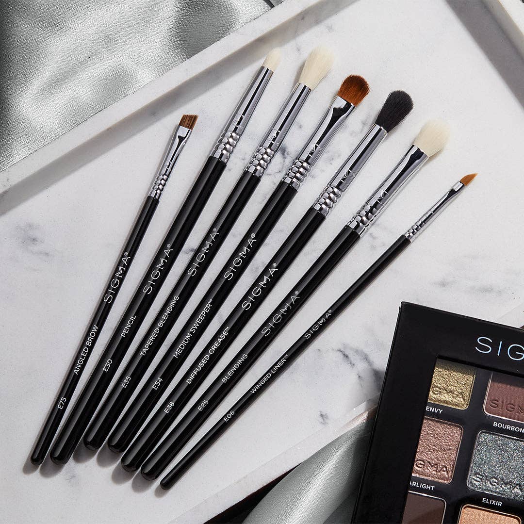 Angled Brow Brush - Eye Makeup Tool